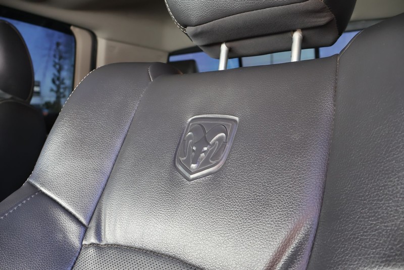 Ram 2500 Vehicle Full-screen Gallery Image 19