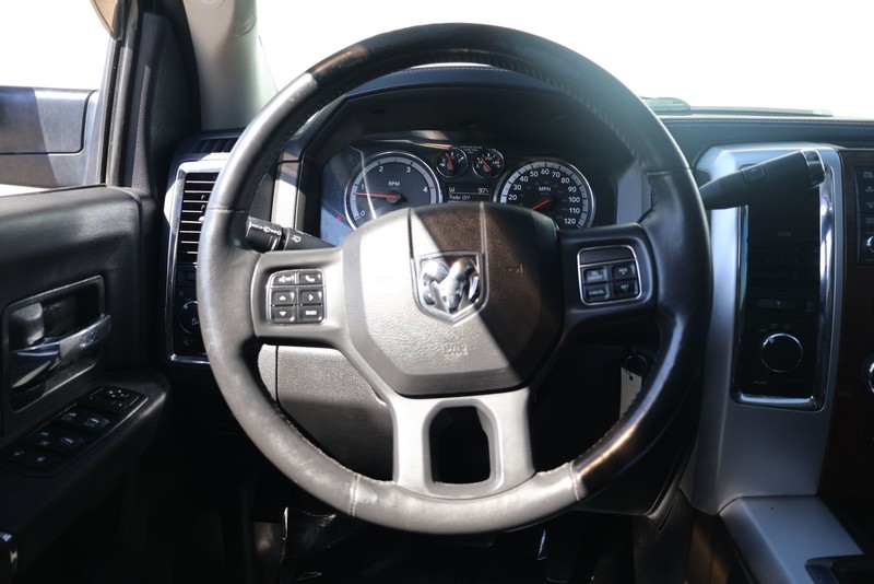 Ram 2500 Vehicle Full-screen Gallery Image 26