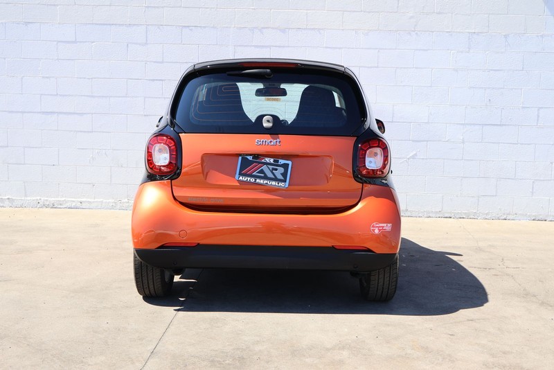 smart fortwo electric drive Vehicle Full-screen Gallery Image 06