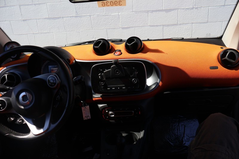 smart fortwo electric drive Vehicle Full-screen Gallery Image 19