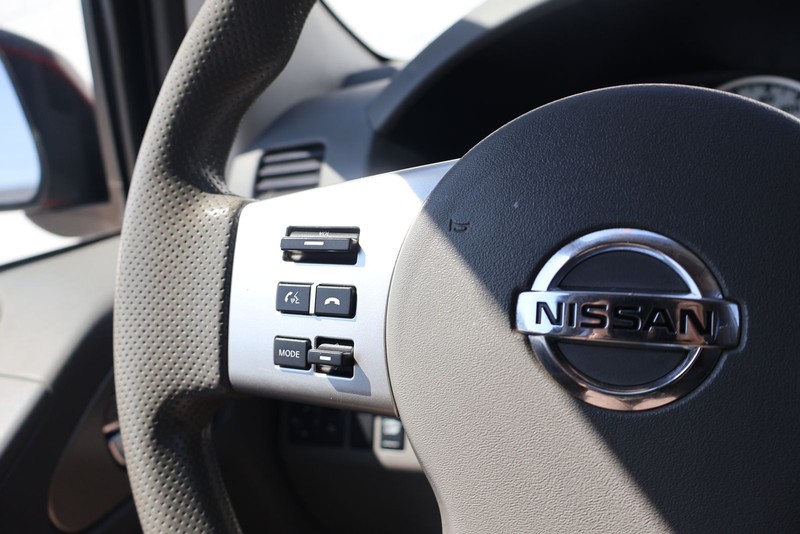 Nissan Frontier Vehicle Full-screen Gallery Image 24