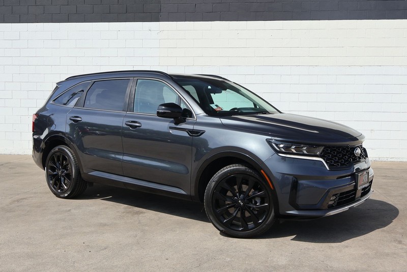 Kia Sorento Vehicle Full-screen Gallery Image 01