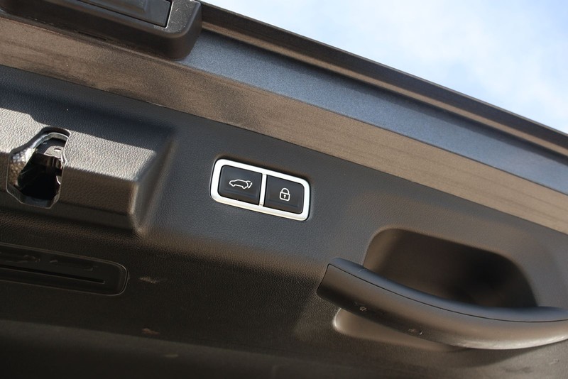 Kia Sorento Vehicle Full-screen Gallery Image 09