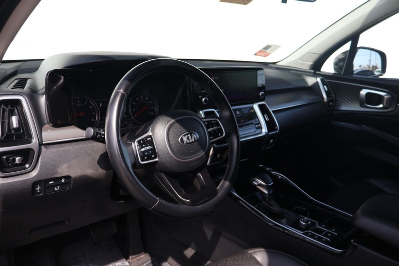 Kia Sorento Vehicle Full-screen Gallery Image 17