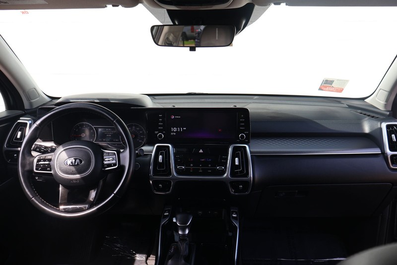 Kia Sorento Vehicle Full-screen Gallery Image 24