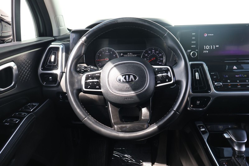 Kia Sorento Vehicle Full-screen Gallery Image 26