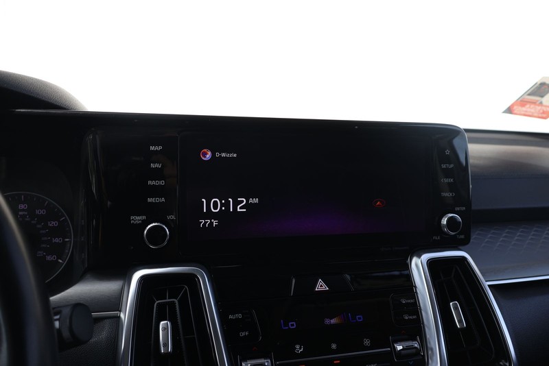 Kia Sorento Vehicle Full-screen Gallery Image 31