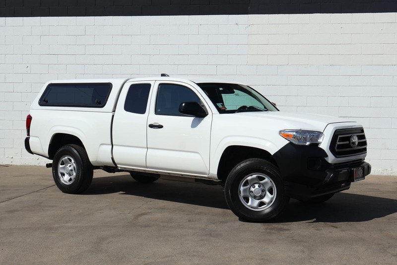 Toyota Tacoma Vehicle Full-screen Gallery Image 02