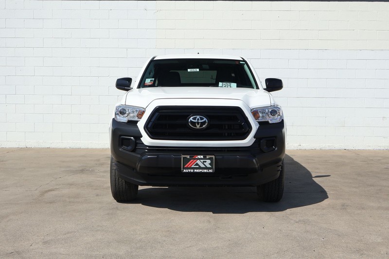 Toyota Tacoma Vehicle Full-screen Gallery Image 03