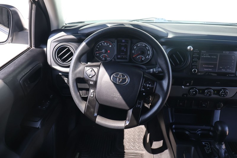 Toyota Tacoma Vehicle Full-screen Gallery Image 24