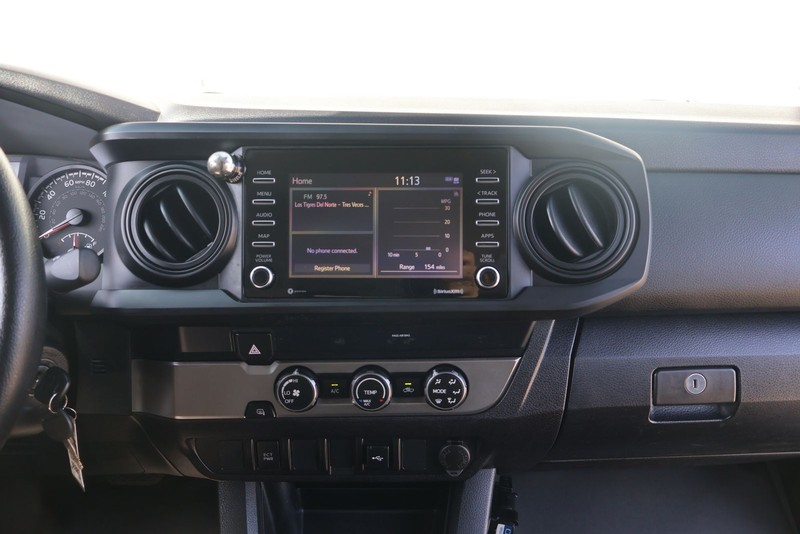 Toyota Tacoma Vehicle Full-screen Gallery Image 27