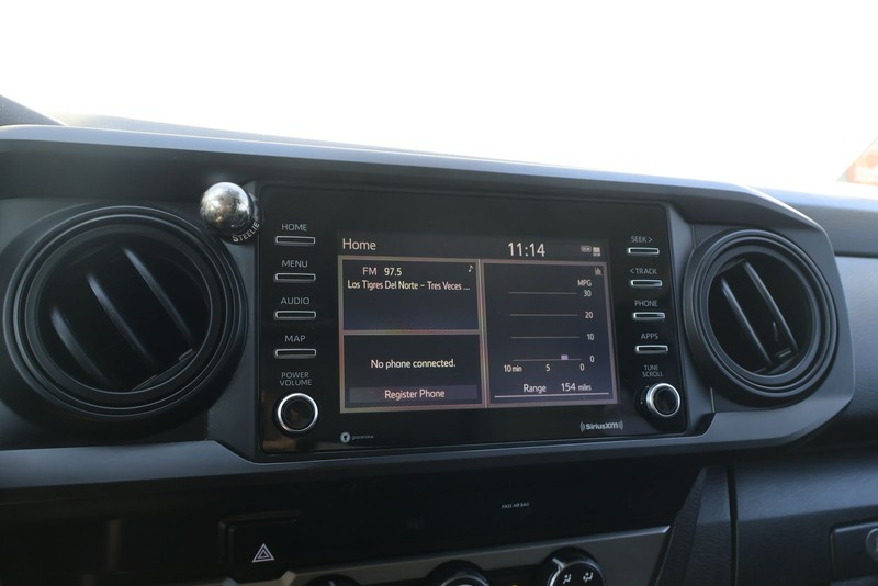 Toyota Tacoma Vehicle Full-screen Gallery Image 28