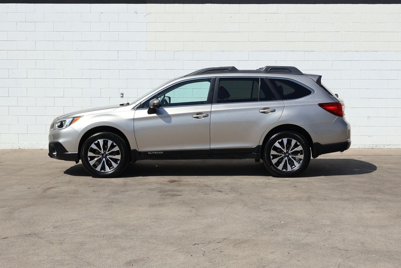 Subaru Outback Vehicle Full-screen Gallery Image 11