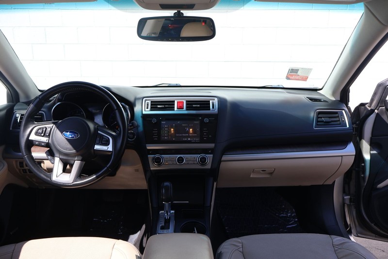 Subaru Outback Vehicle Full-screen Gallery Image 22