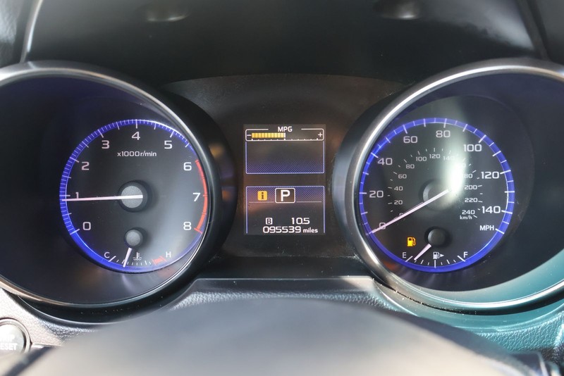 Subaru Outback Vehicle Full-screen Gallery Image 23