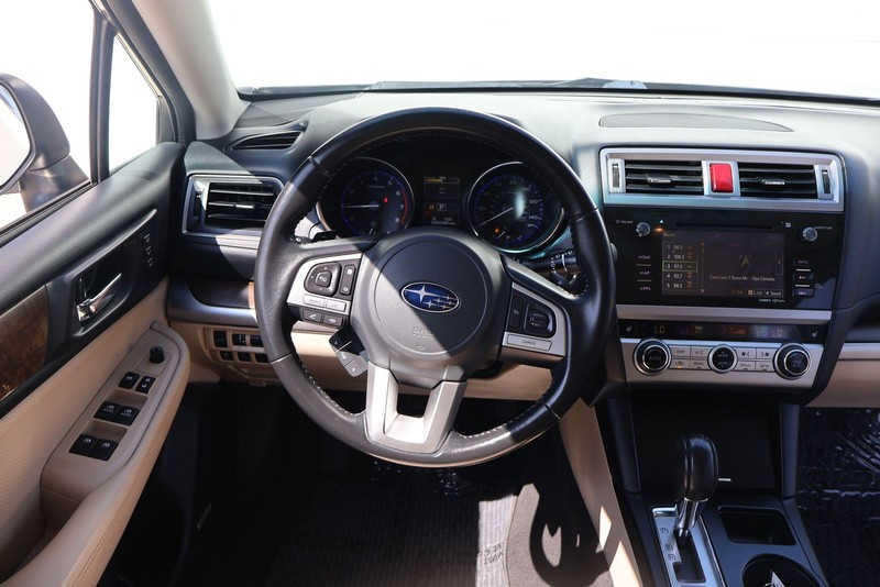 Subaru Outback Vehicle Full-screen Gallery Image 24