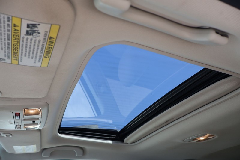 Subaru Outback Vehicle Full-screen Gallery Image 32