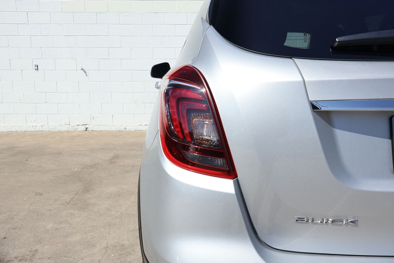 Buick Encore Vehicle Full-screen Gallery Image 07