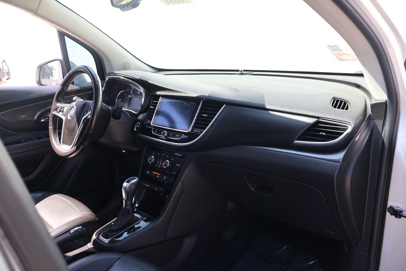 Buick Encore Vehicle Full-screen Gallery Image 17