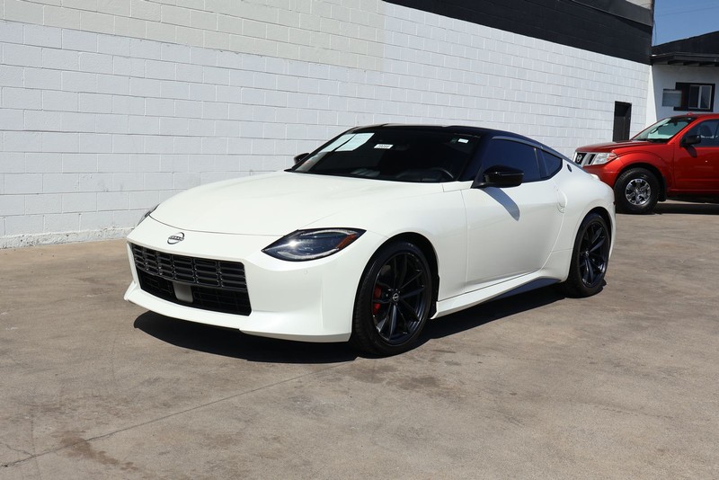 Nissan Z Vehicle Full-screen Gallery Image 10