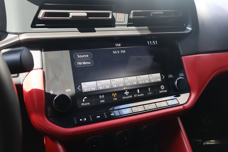 Nissan Z Vehicle Full-screen Gallery Image 26