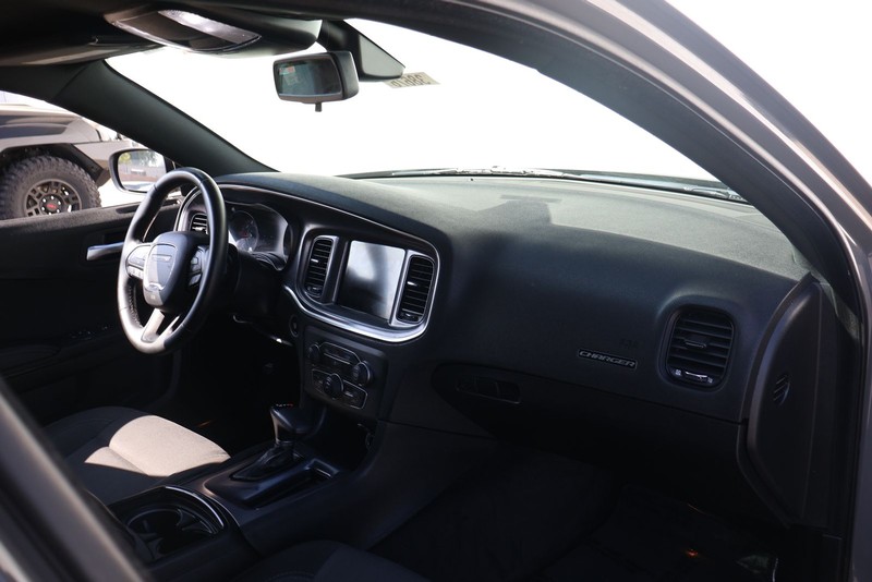 Dodge Charger Vehicle Full-screen Gallery Image 19