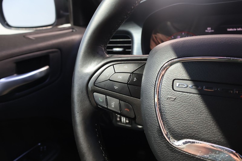 Dodge Charger Vehicle Full-screen Gallery Image 26