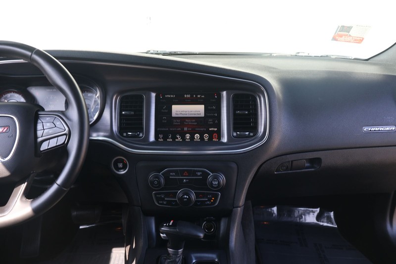 Dodge Charger Vehicle Full-screen Gallery Image 29