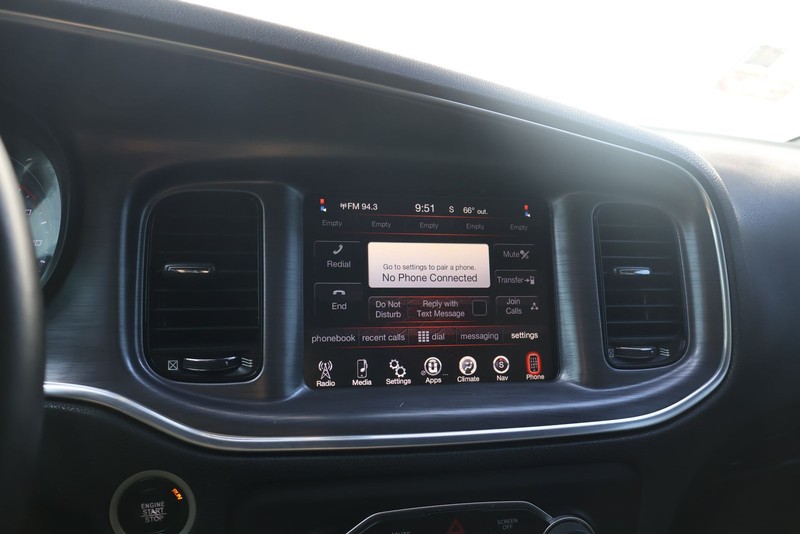 Dodge Charger Vehicle Full-screen Gallery Image 30