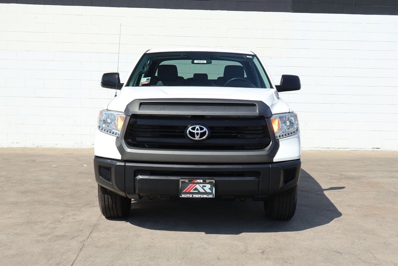 Toyota Tundra Vehicle Full-screen Gallery Image 03