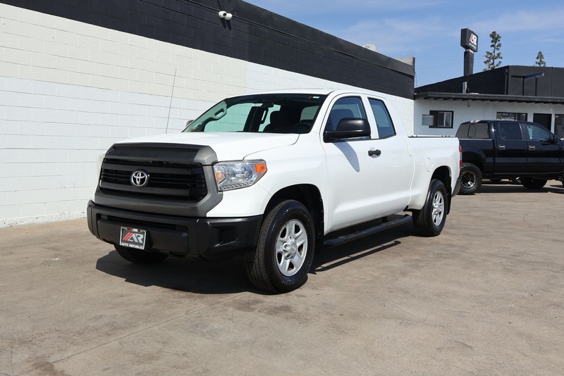 Toyota Tundra Vehicle Full-screen Gallery Image 11
