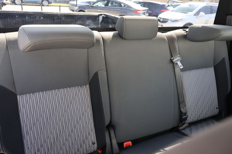 Toyota Tundra Vehicle Full-screen Gallery Image 21