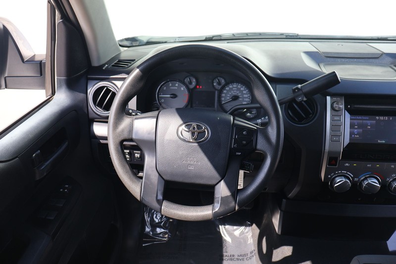 Toyota Tundra Vehicle Full-screen Gallery Image 25