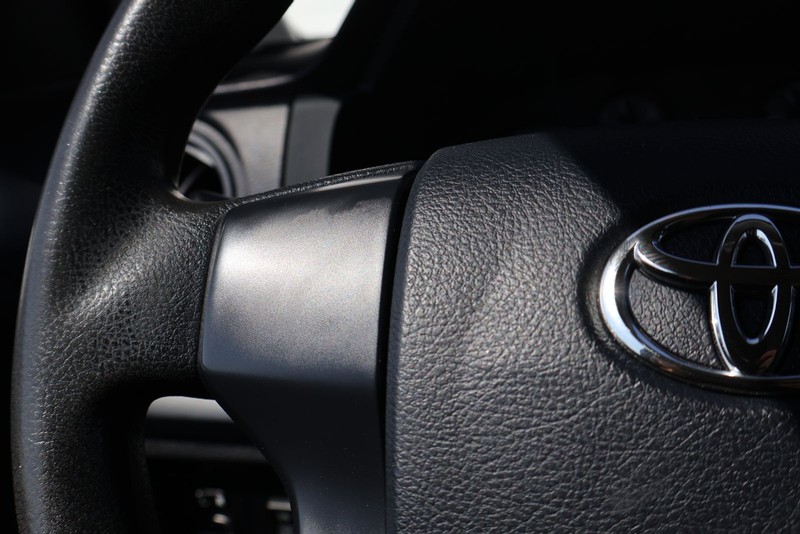 Toyota Tundra Vehicle Full-screen Gallery Image 26