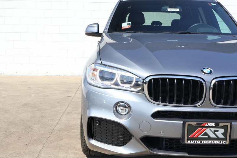 BMW X5 Vehicle Full-screen Gallery Image 03