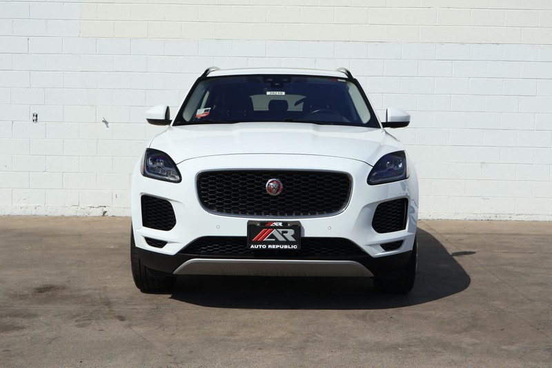 Jaguar E-PACE Vehicle Full-screen Gallery Image 03