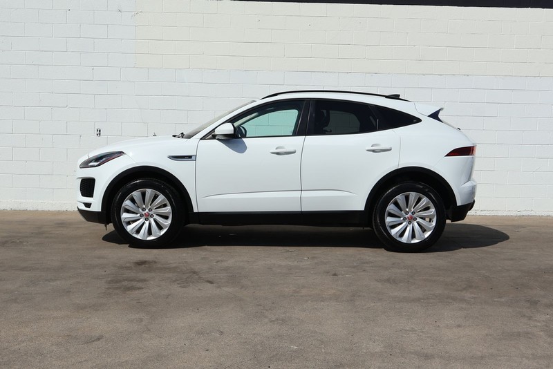 Jaguar E-PACE Vehicle Full-screen Gallery Image 07