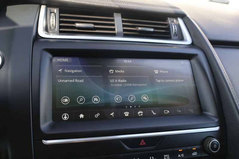 Jaguar E-PACE Vehicle Full-screen Gallery Image 27