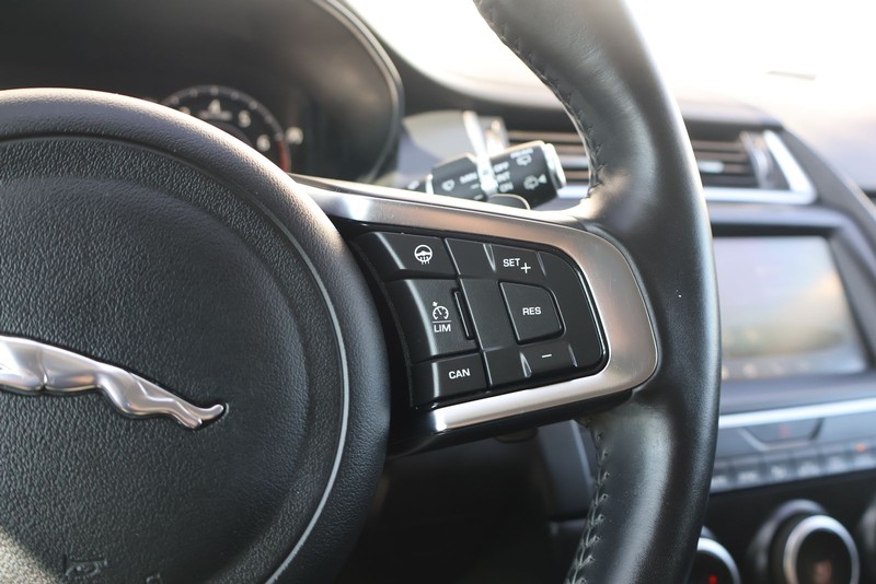 Jaguar E-PACE Vehicle Full-screen Gallery Image 29