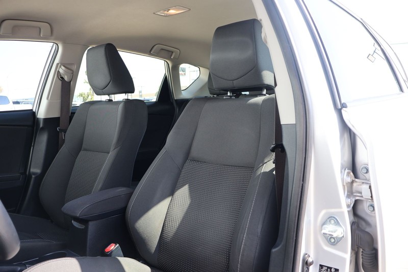 Toyota Corolla iM Vehicle Full-screen Gallery Image 17