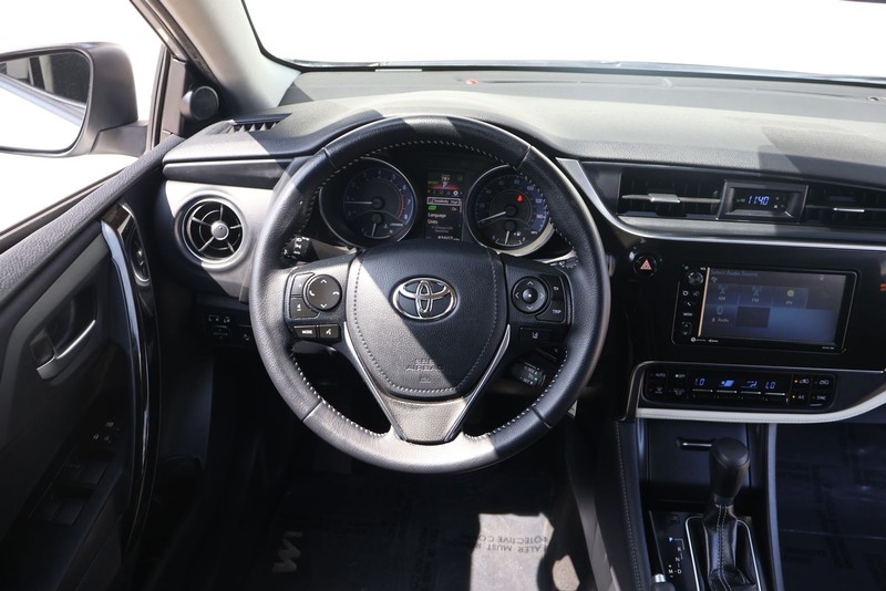 Toyota Corolla iM Vehicle Full-screen Gallery Image 24