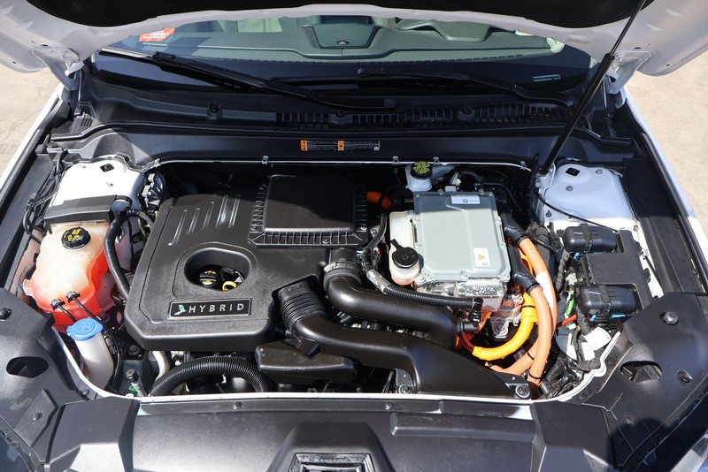 Lincoln MKZ Vehicle Full-screen Gallery Image 12