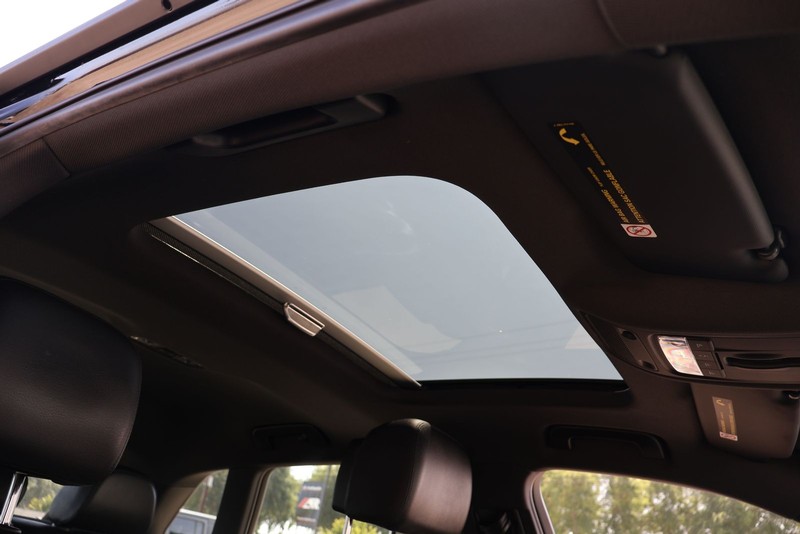 Audi A3 e-tron Vehicle Full-screen Gallery Image 33