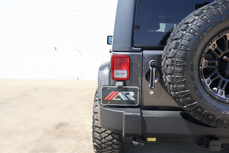 Jeep Wrangler Unlimited Vehicle Full-screen Gallery Image 07