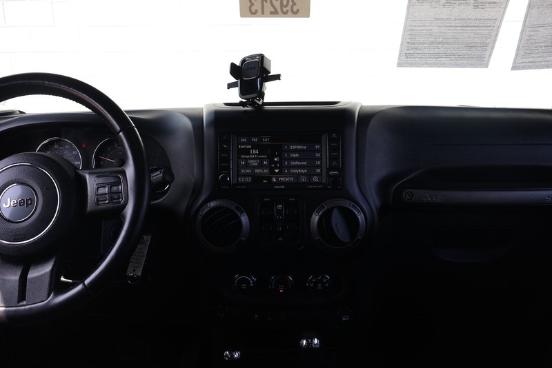 Jeep Wrangler Unlimited Vehicle Full-screen Gallery Image 27
