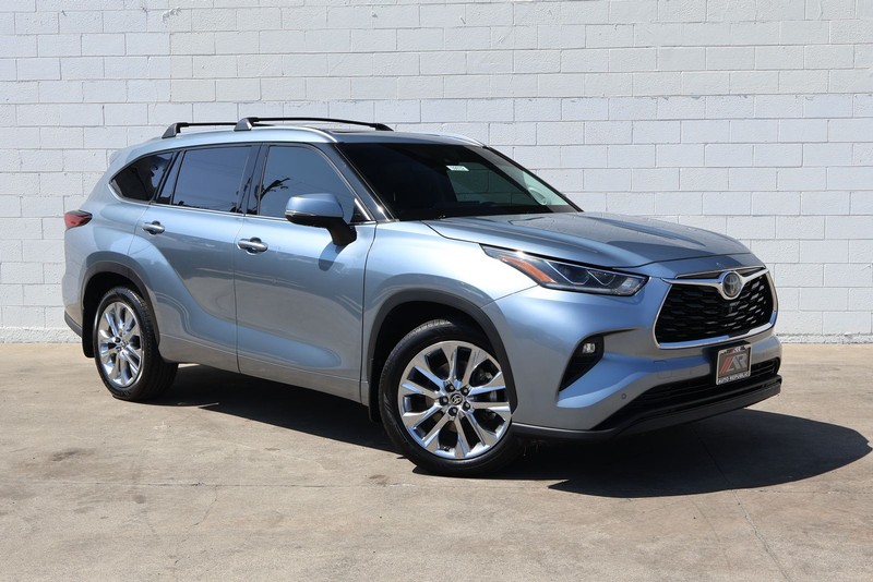 Toyota Highlander Vehicle Full-screen Gallery Image 01