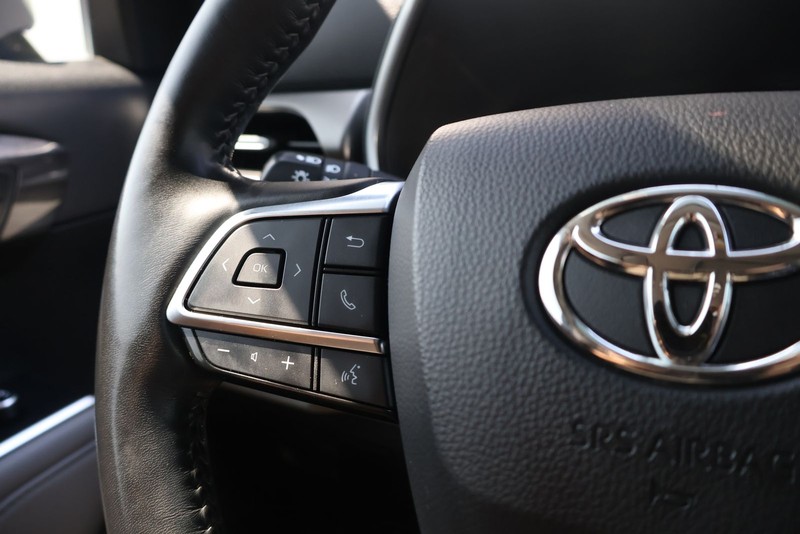Toyota Highlander Vehicle Full-screen Gallery Image 28
