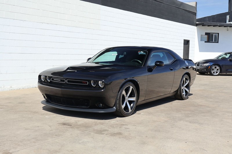 Dodge Challenger Vehicle Full-screen Gallery Image 11