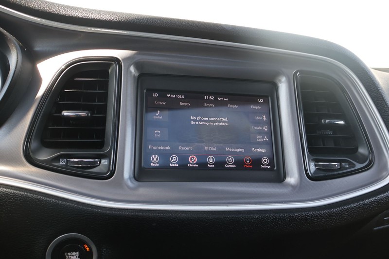 Dodge Challenger Vehicle Full-screen Gallery Image 28