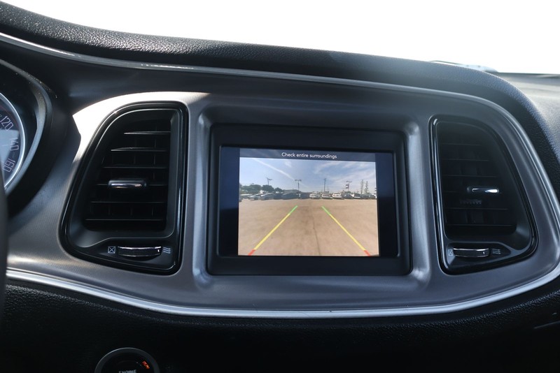 Dodge Challenger Vehicle Full-screen Gallery Image 29